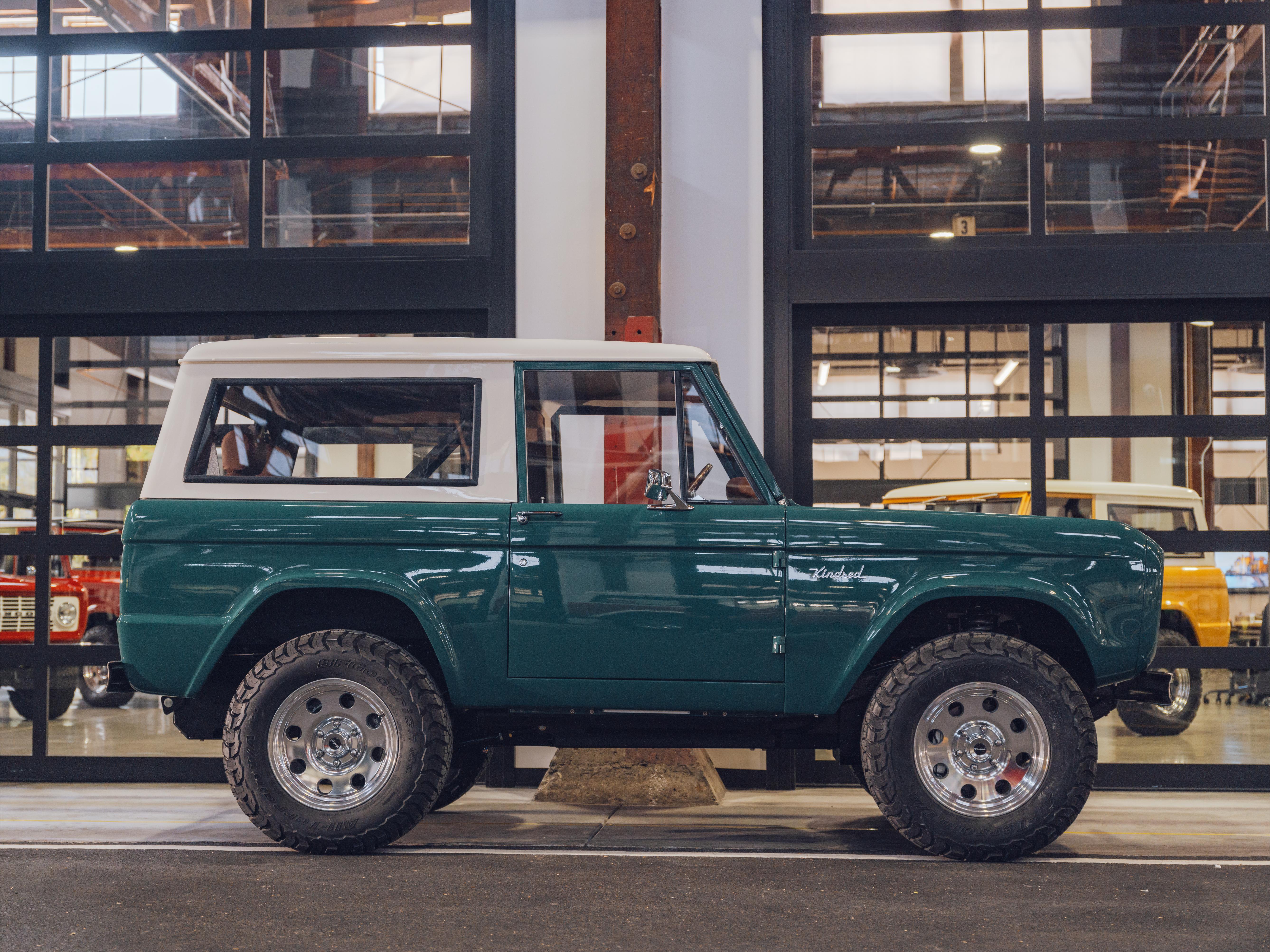 Vehicle image 9
